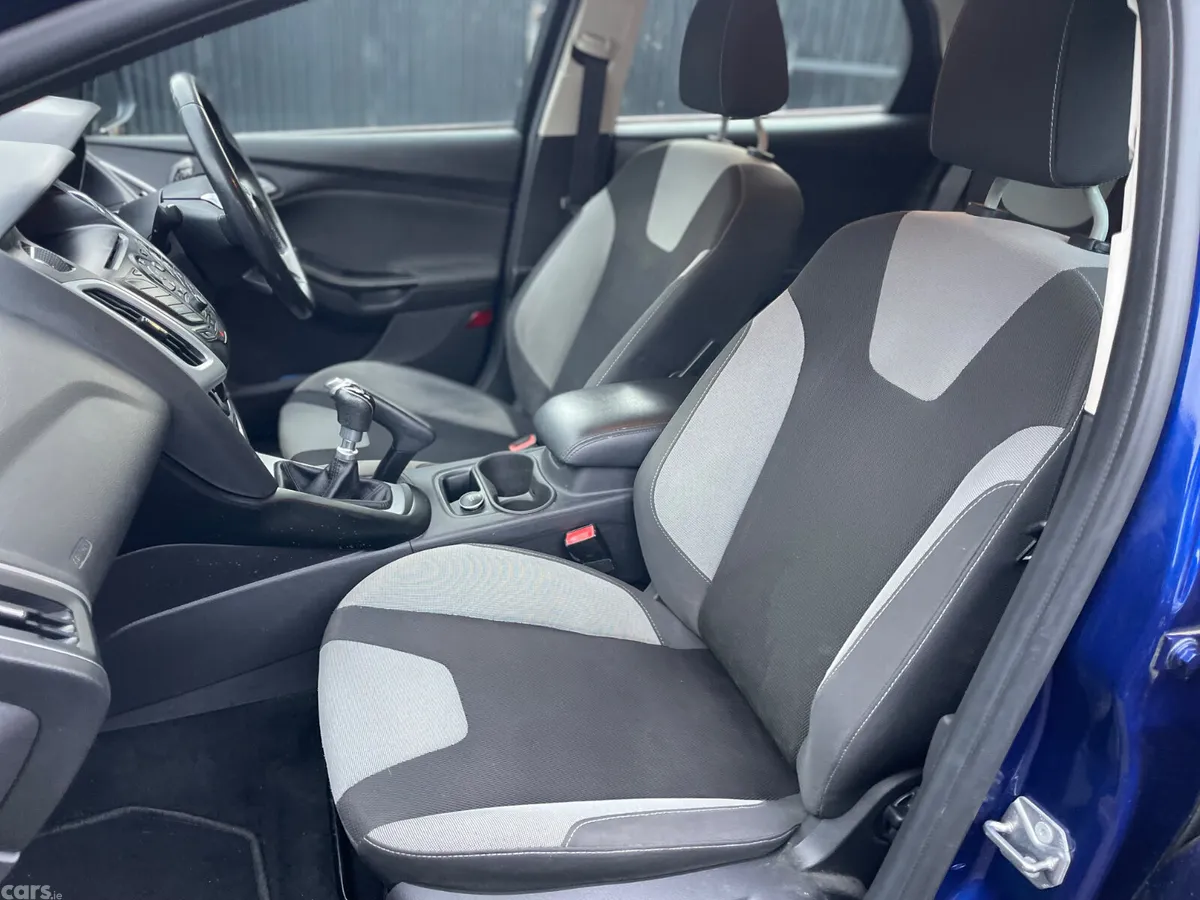 Ford Focus Hatchback, Diesel, 2014, Blue