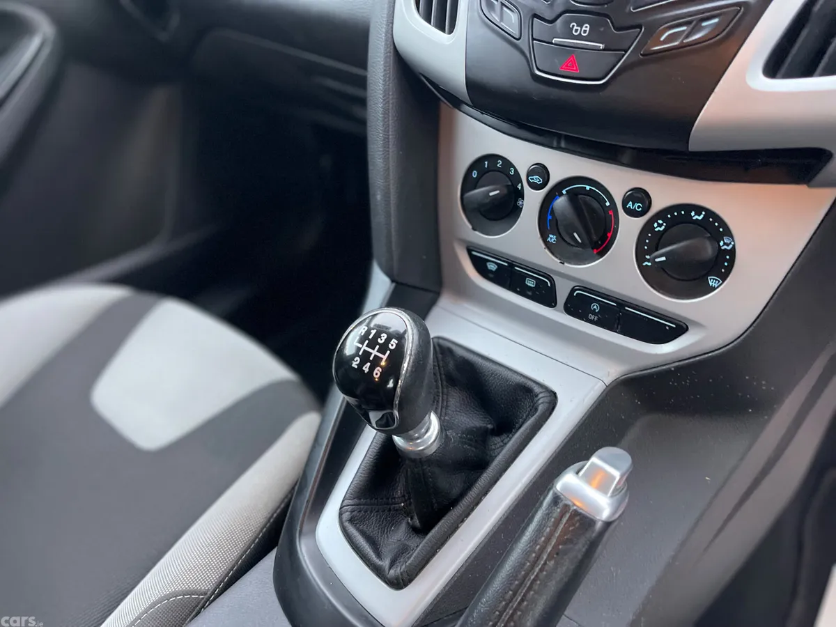 Ford Focus Hatchback, Diesel, 2014, Blue