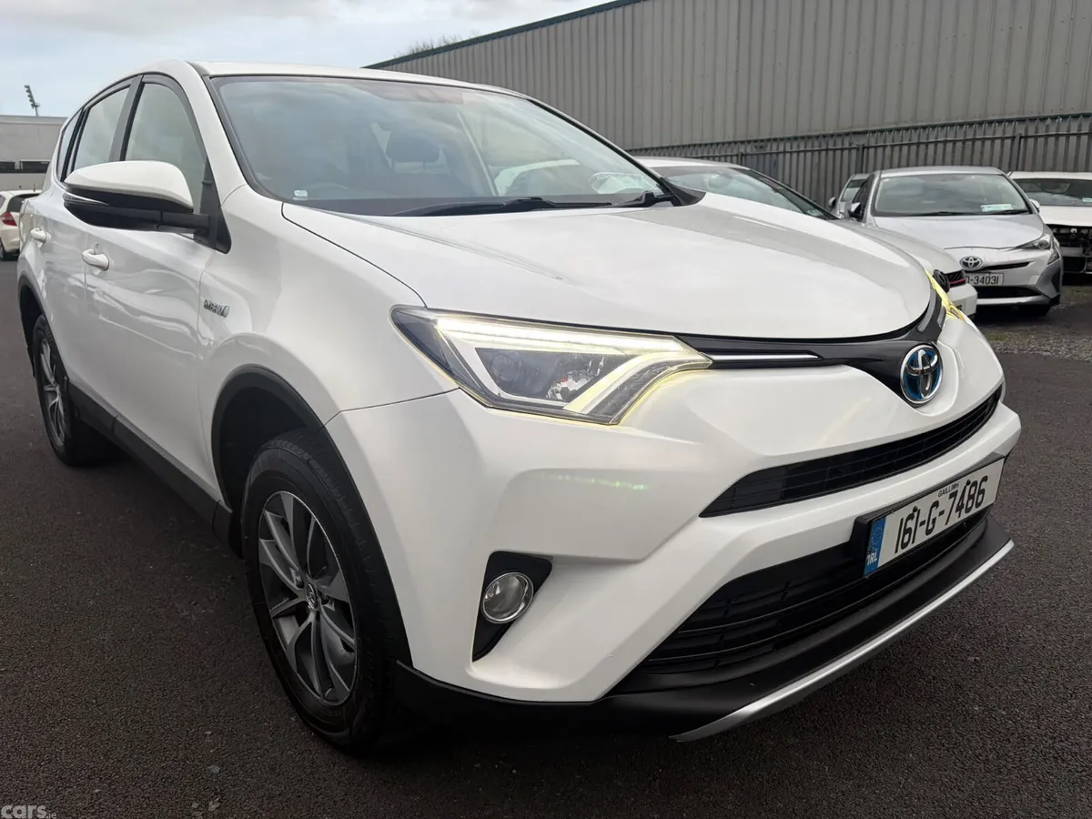 Toyota RAV4 SUV, Petrol Hybrid, 2016, White