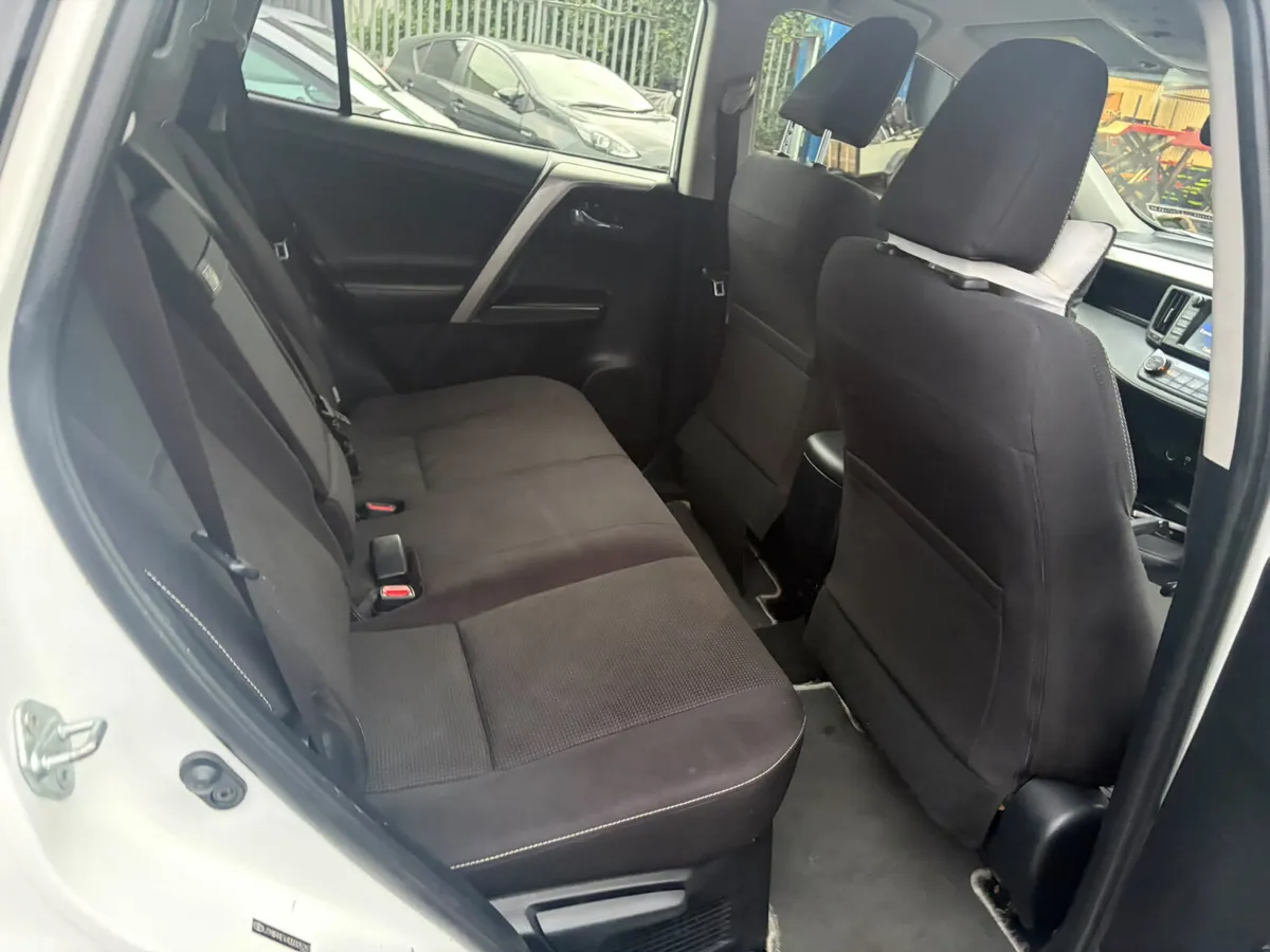 Toyota RAV4 SUV, Petrol Hybrid, 2016, White