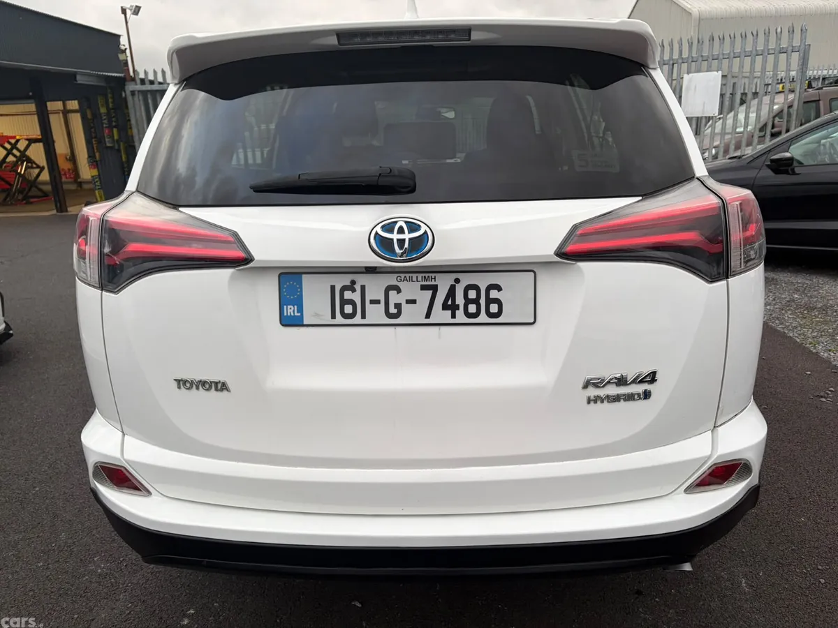 Toyota RAV4 SUV, Petrol Hybrid, 2016, White