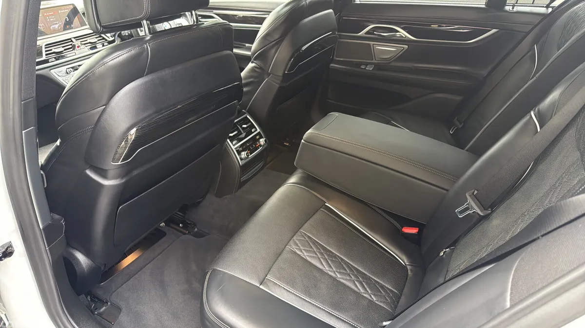 BMW 7-Series Saloon, Petrol Plug-in Hybrid, 2018, White