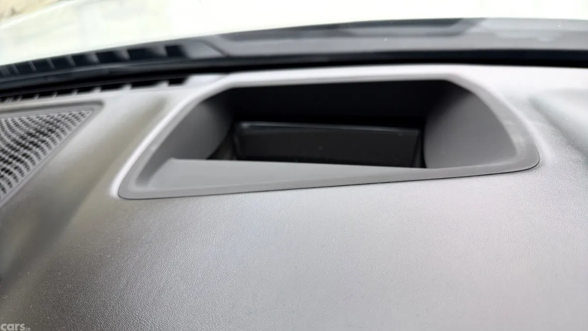 BMW 7-Series Saloon, Petrol Plug-in Hybrid, 2018, White