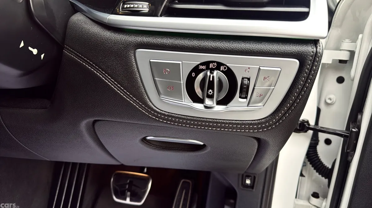BMW 7-Series Saloon, Petrol Plug-in Hybrid, 2018, White