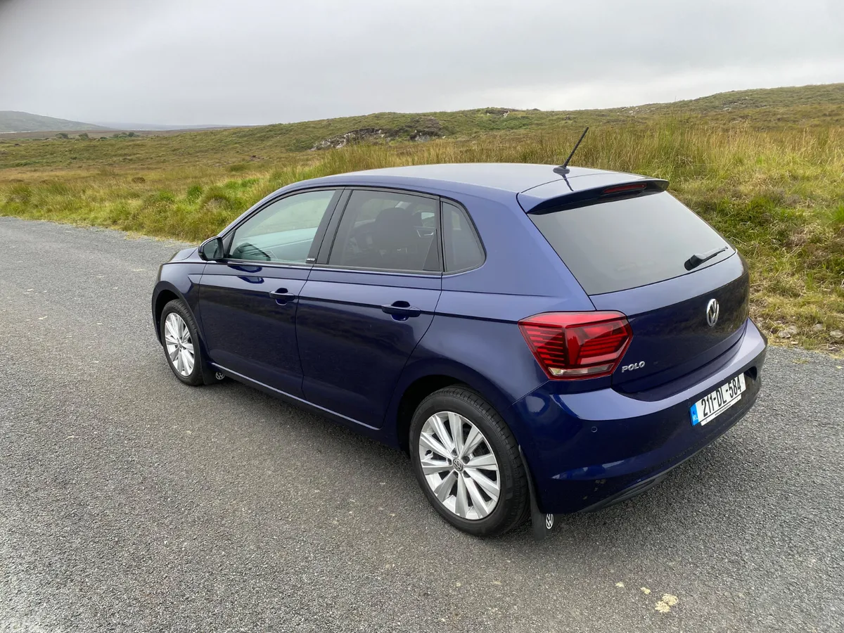 Volkswagen Polo Hatchback, Petrol, 2021, Blue