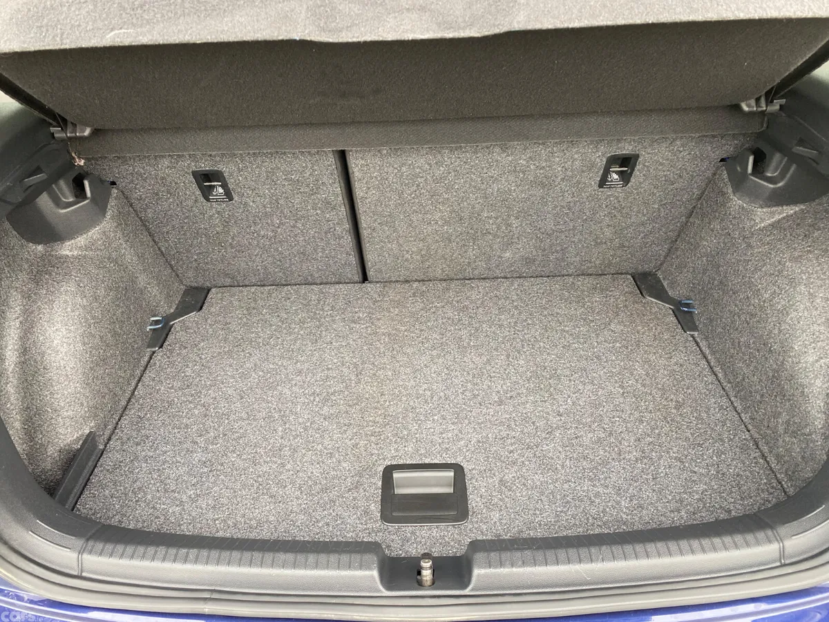 Volkswagen Polo Hatchback, Petrol, 2021, Blue