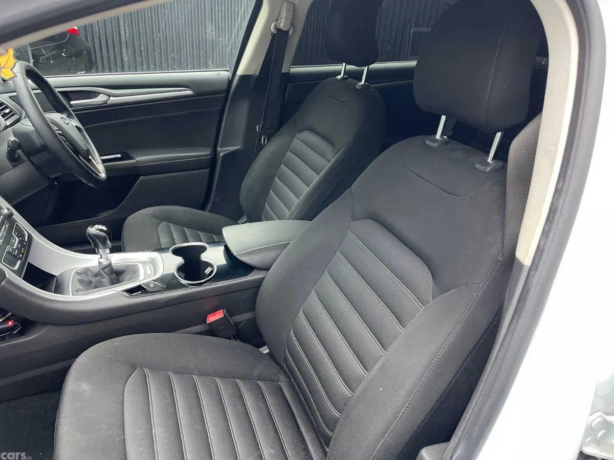 Ford Mondeo Hatchback, Diesel, 2016, White