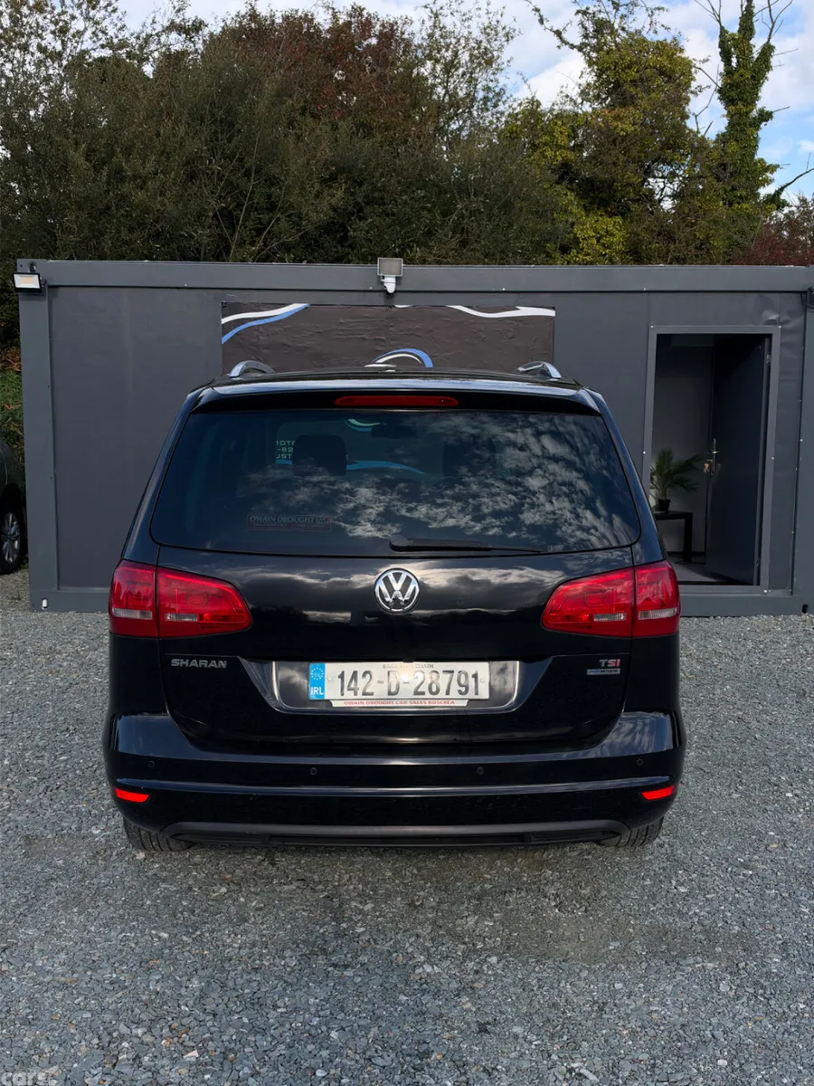 Volkswagen Sharan MPV, Petrol, 2014, Black