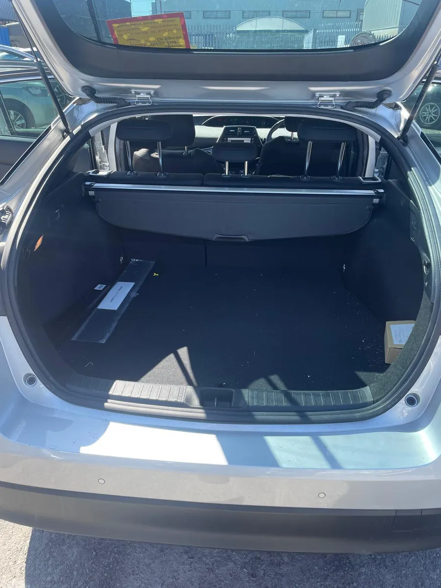 Toyota Prius Hatchback, Petrol Hybrid, 2023, Silver