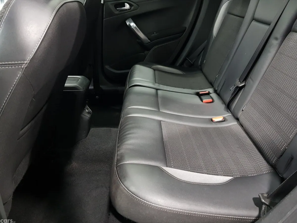 Peugeot 2008 Hatchback, Petrol, 2019, Black