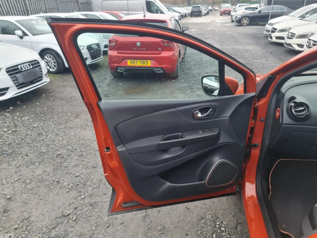 Renault Captur Hatchback, Petrol, 2015, Orange