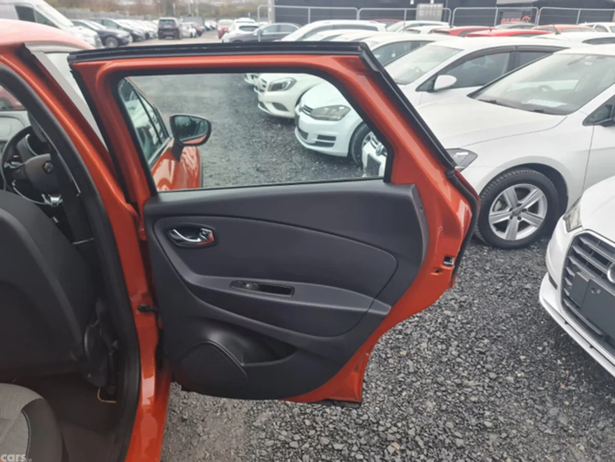 Renault Captur Hatchback, Petrol, 2015, Orange