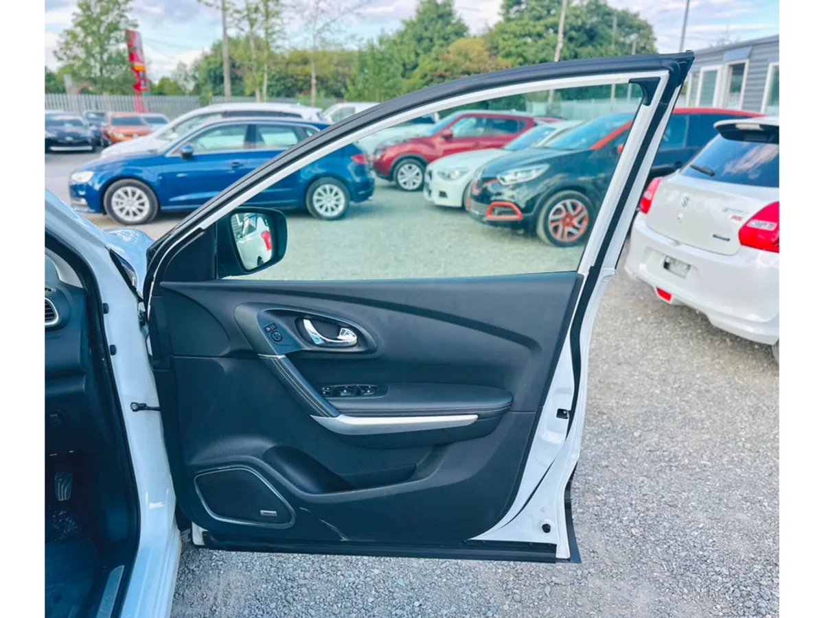Renault Kadjar SUV, Petrol, 2017, White