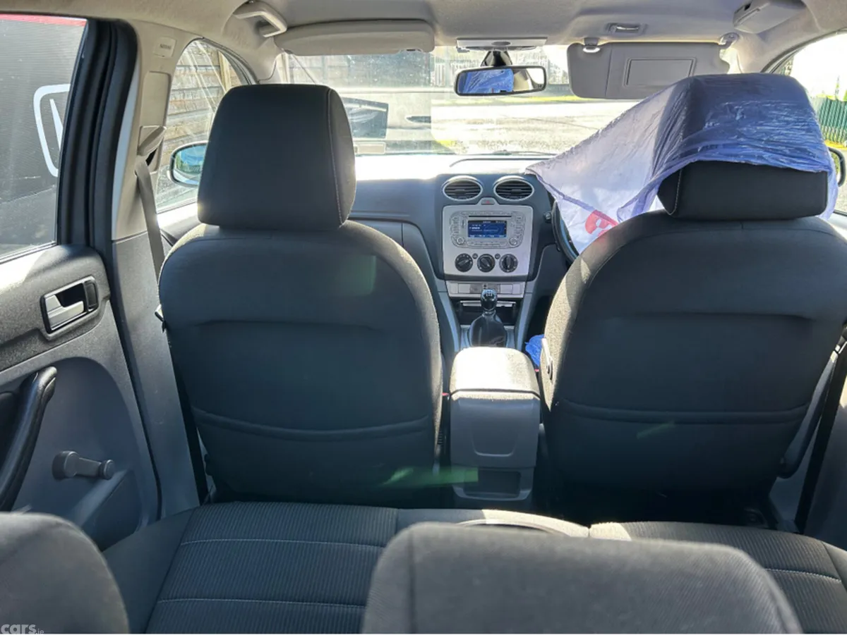 Ford Focus Hatchback, Diesel, 2011, Silver