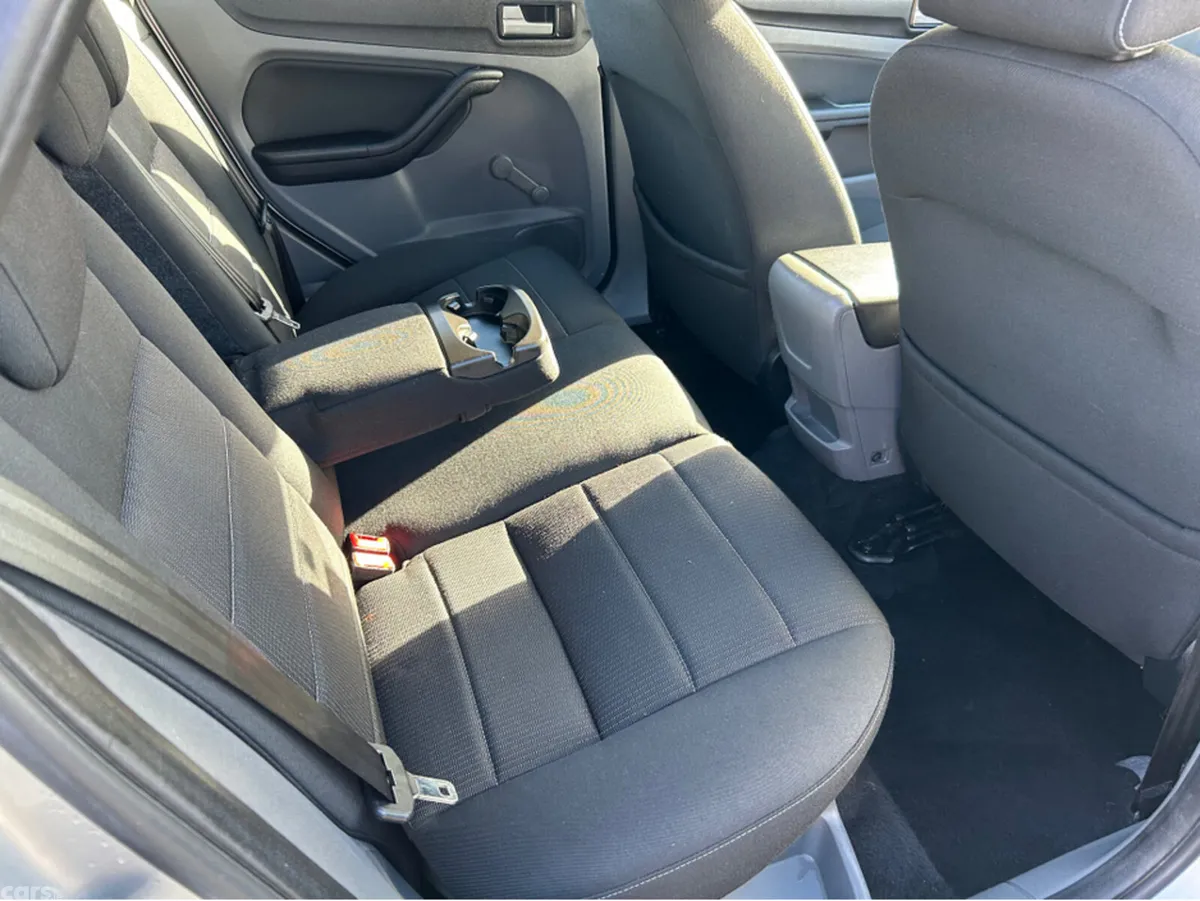 Ford Focus Hatchback, Diesel, 2011, Silver