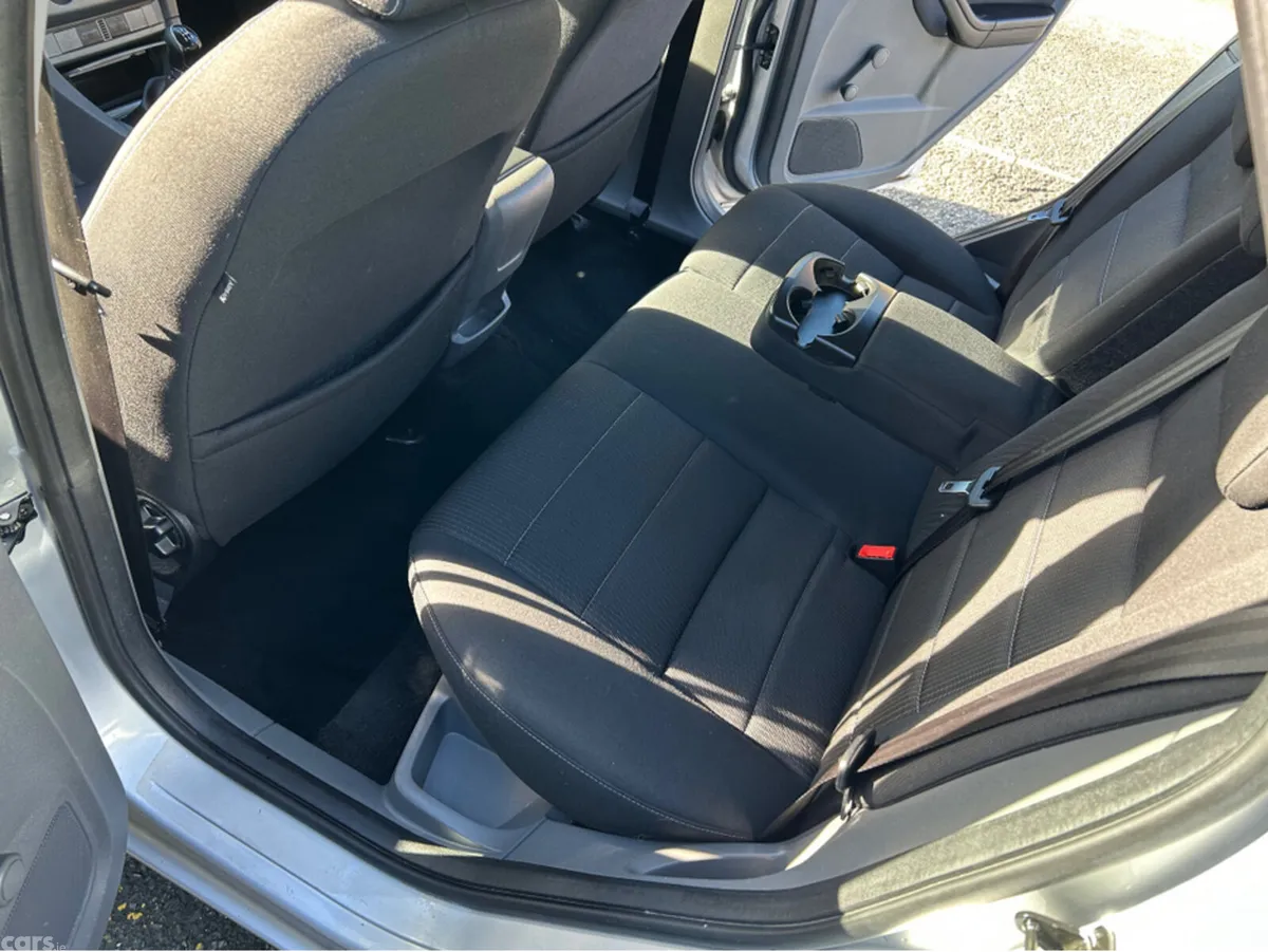 Ford Focus Hatchback, Diesel, 2011, Silver