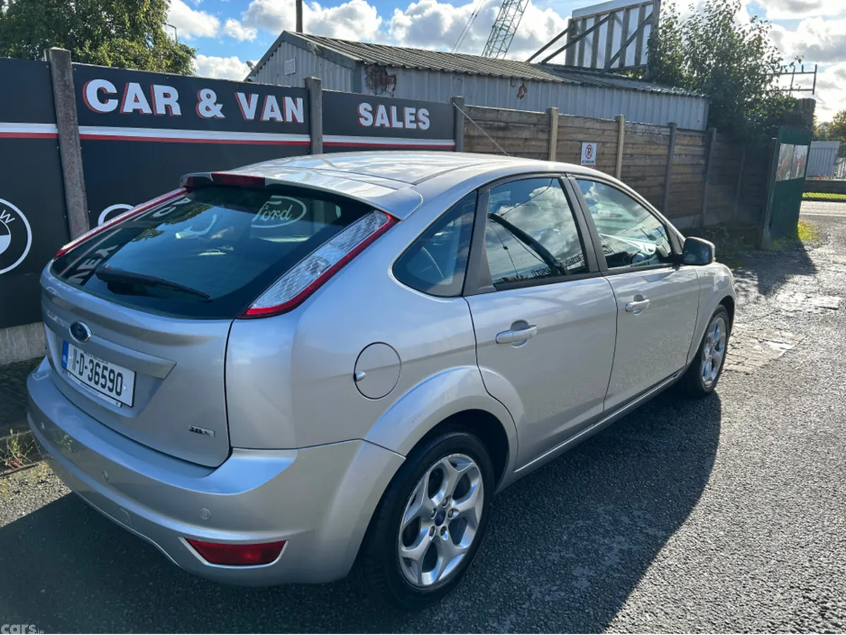 Ford Focus Hatchback, Diesel, 2011, Silver