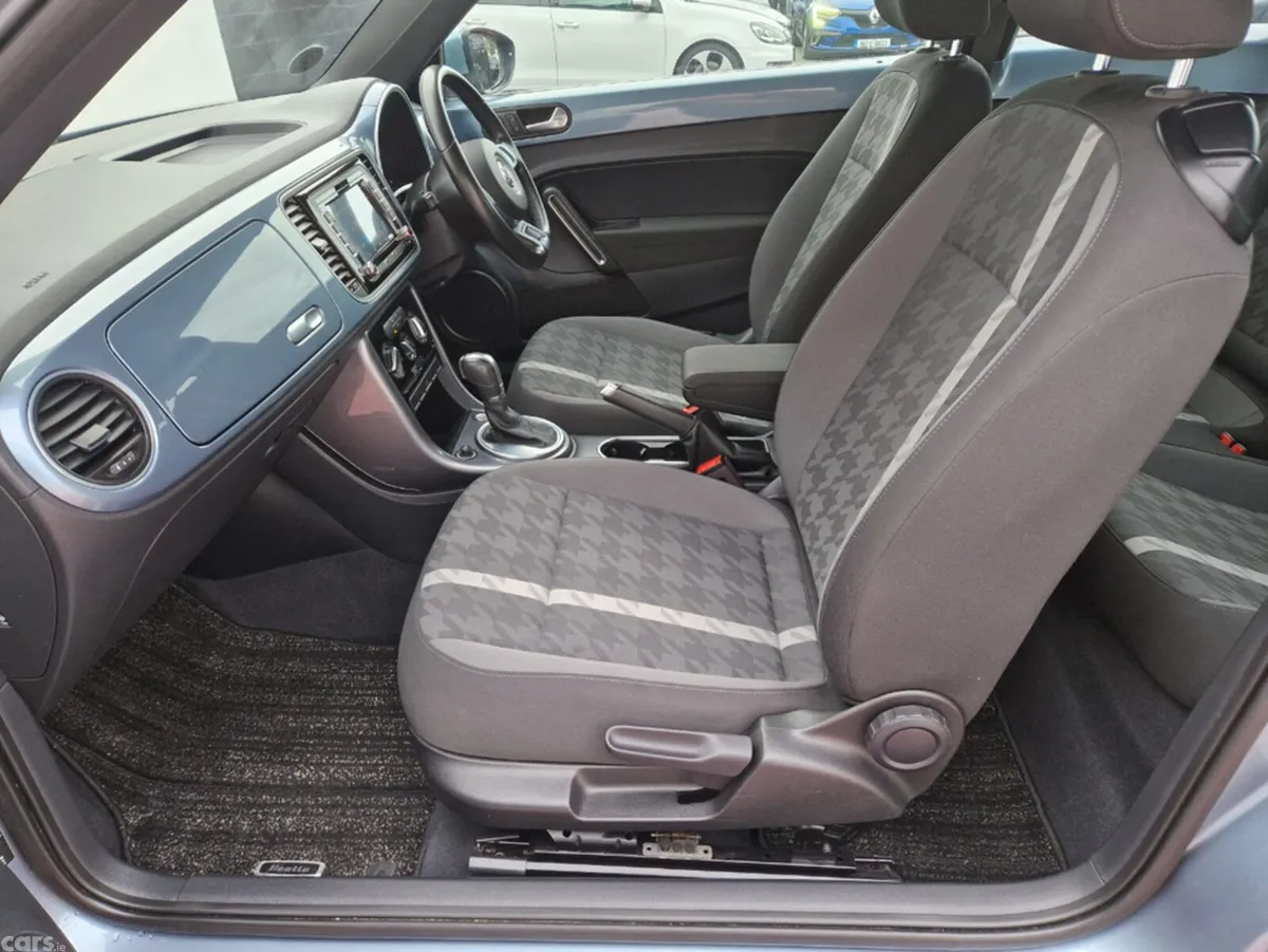 Volkswagen Beetle Hatchback, Petrol, 2018, Blue