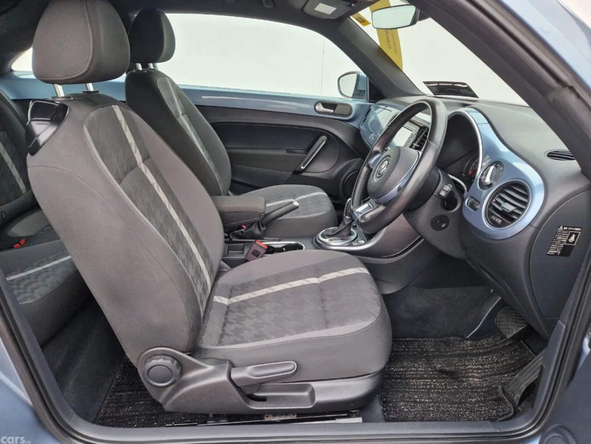 Volkswagen Beetle Hatchback, Petrol, 2018, Blue