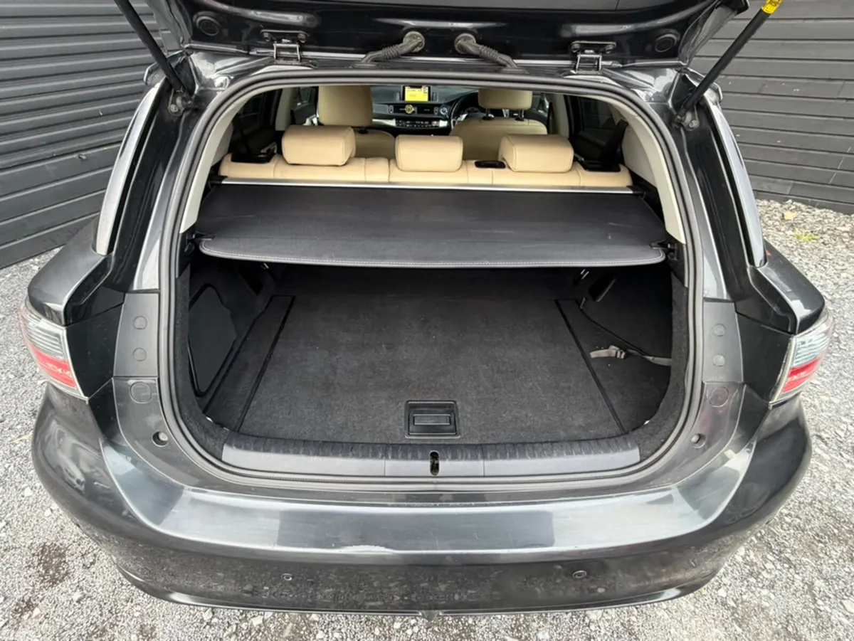 Lexus CT Hatchback, Petrol Hybrid, 2011, Grey