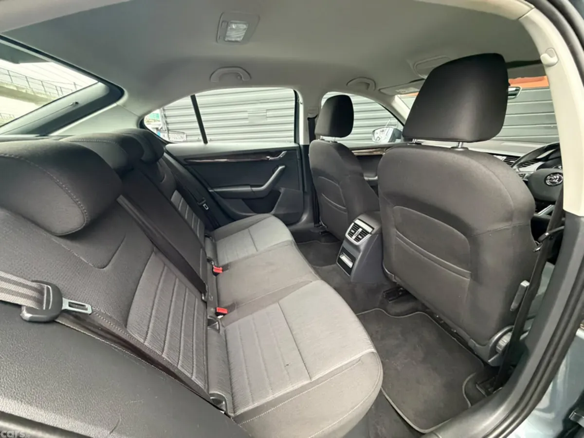 Skoda Octavia Hatchback, Diesel, 2017, Grey
