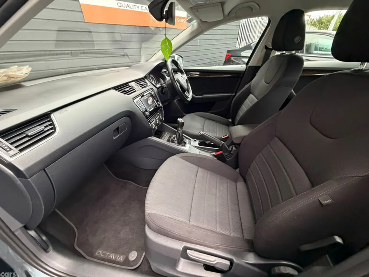 Skoda Octavia Hatchback, Diesel, 2017, Grey
