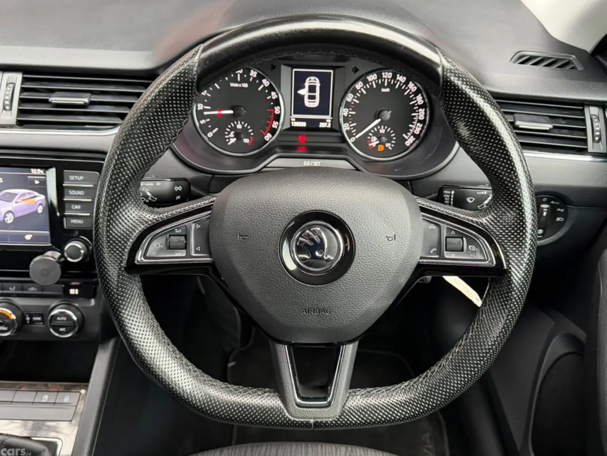 Skoda Octavia Hatchback, Diesel, 2017, Grey