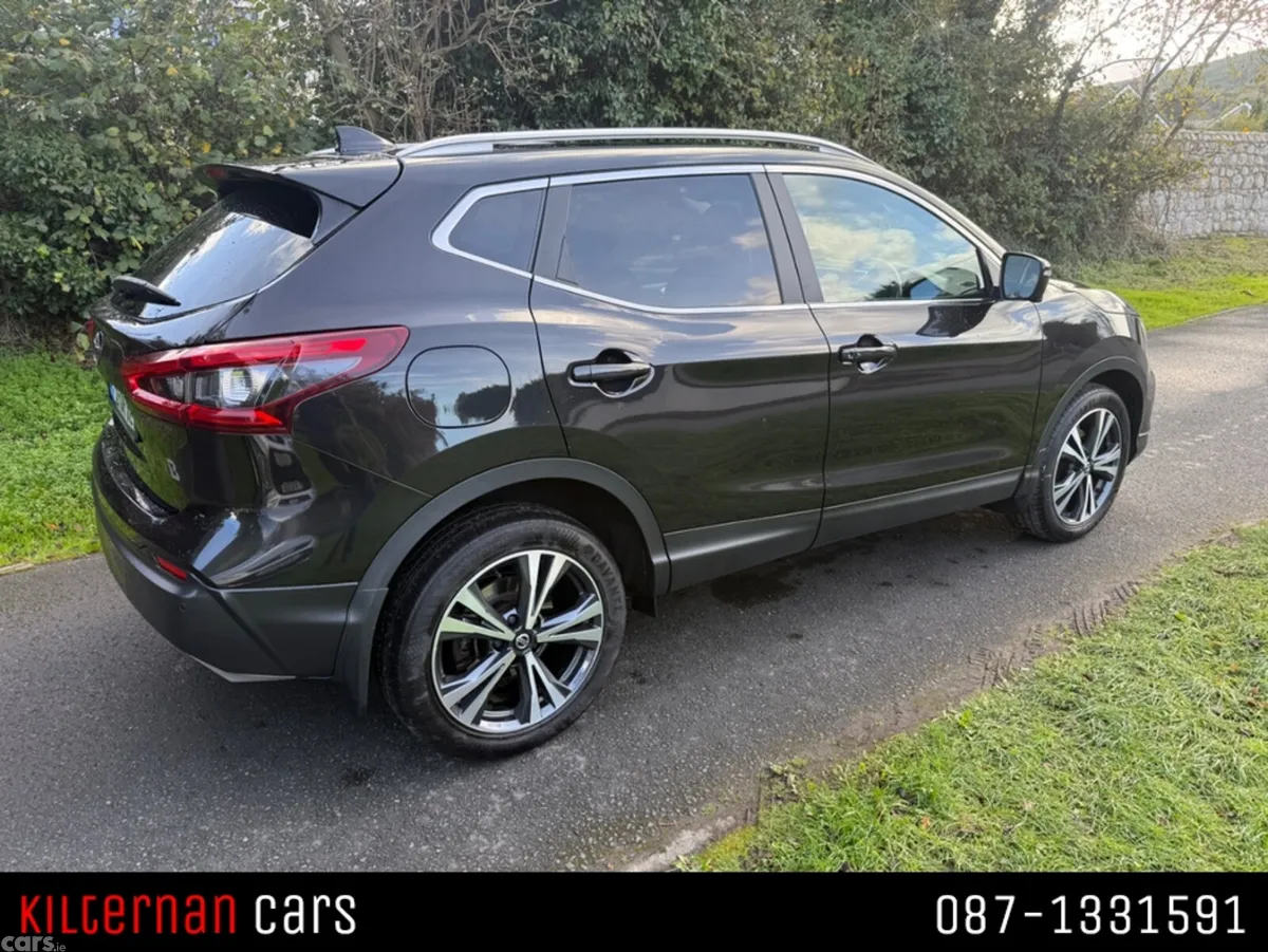 Nissan Qashqai MPV, Diesel, 2019, Black