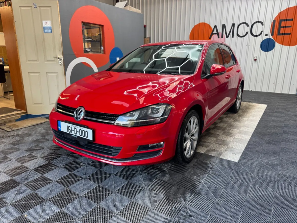 Volkswagen Golf Hatchback, Petrol, 2016, Red