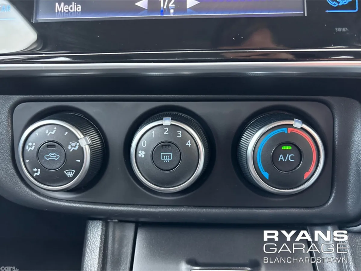 Toyota Corolla Saloon, Petrol, 2017, Grey