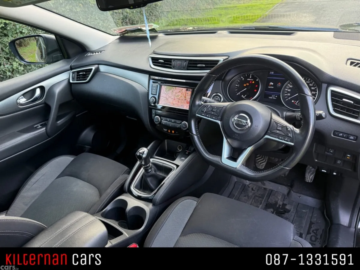 Nissan Qashqai MPV, Diesel, 2019, Black