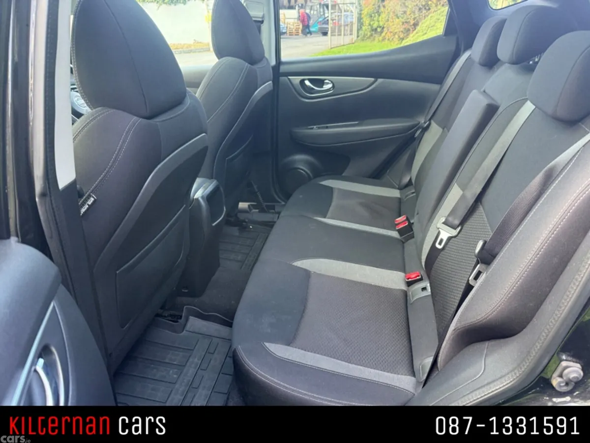 Nissan Qashqai MPV, Diesel, 2019, Black