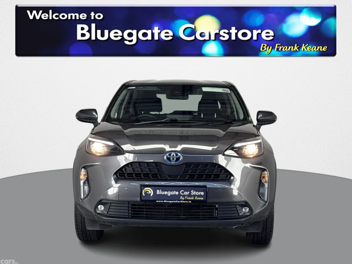 Toyota Yaris Cross Hatchback, Petrol Hybrid, 2023, Grey