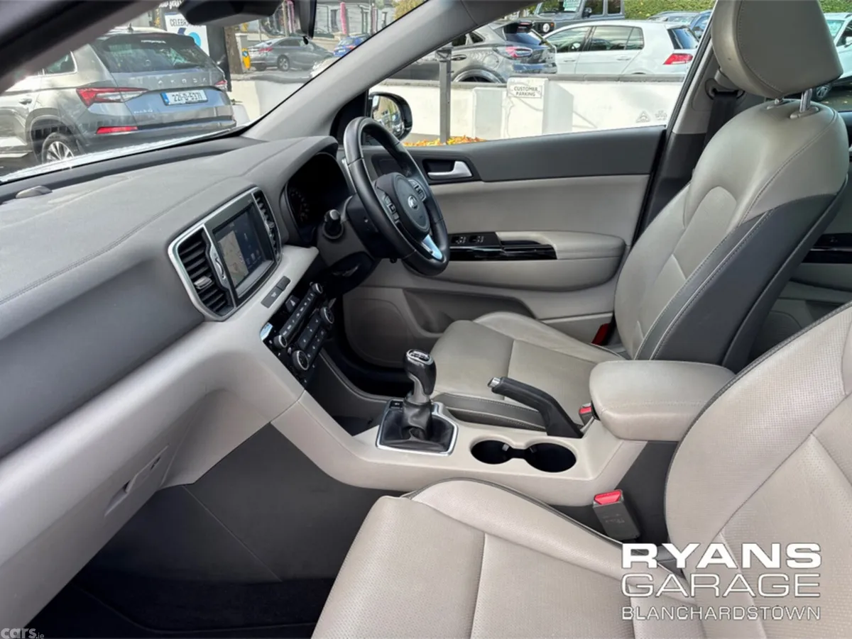 Kia Sportage MPV, Diesel, 2018, White