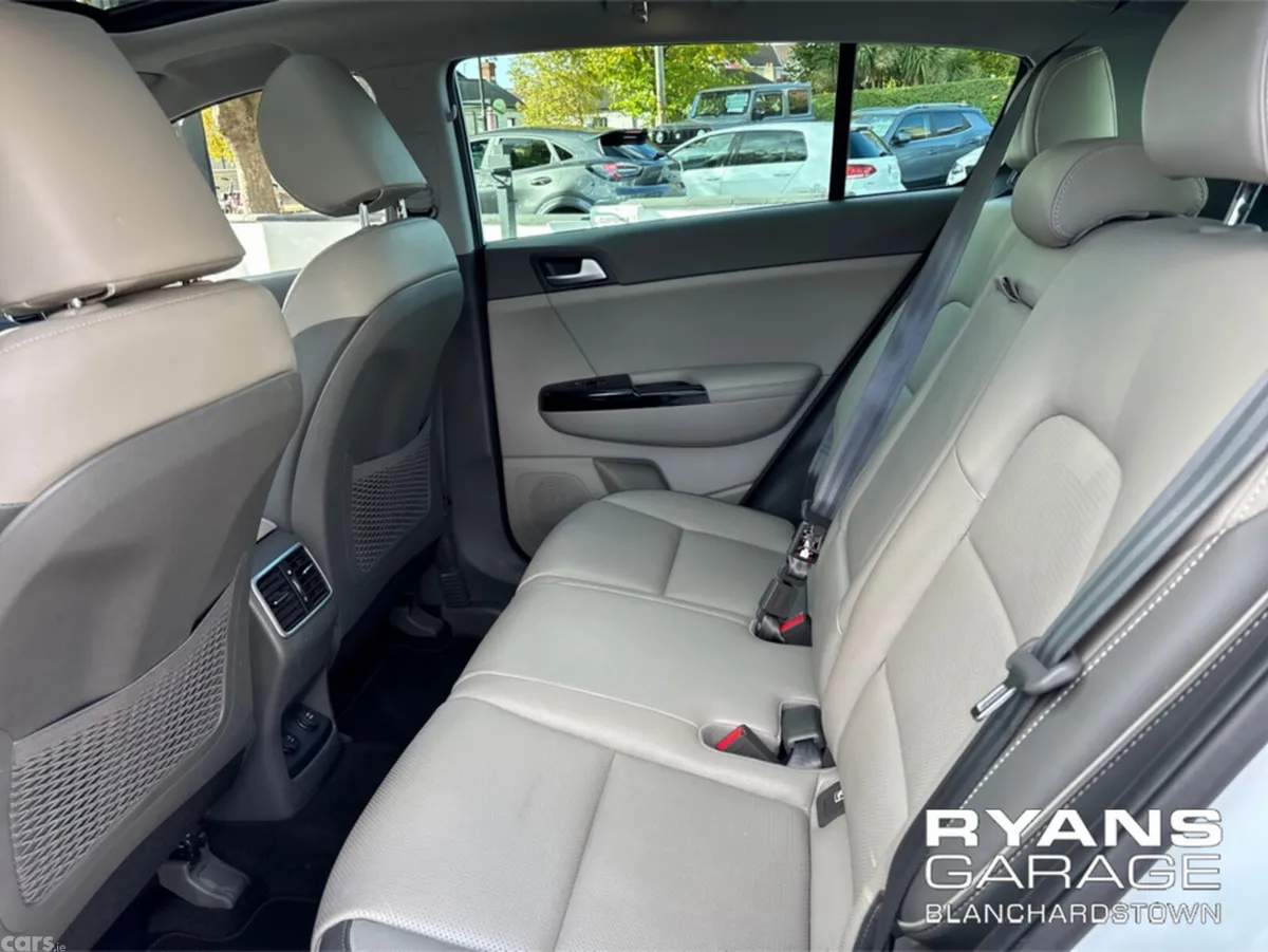 Kia Sportage MPV, Diesel, 2018, White