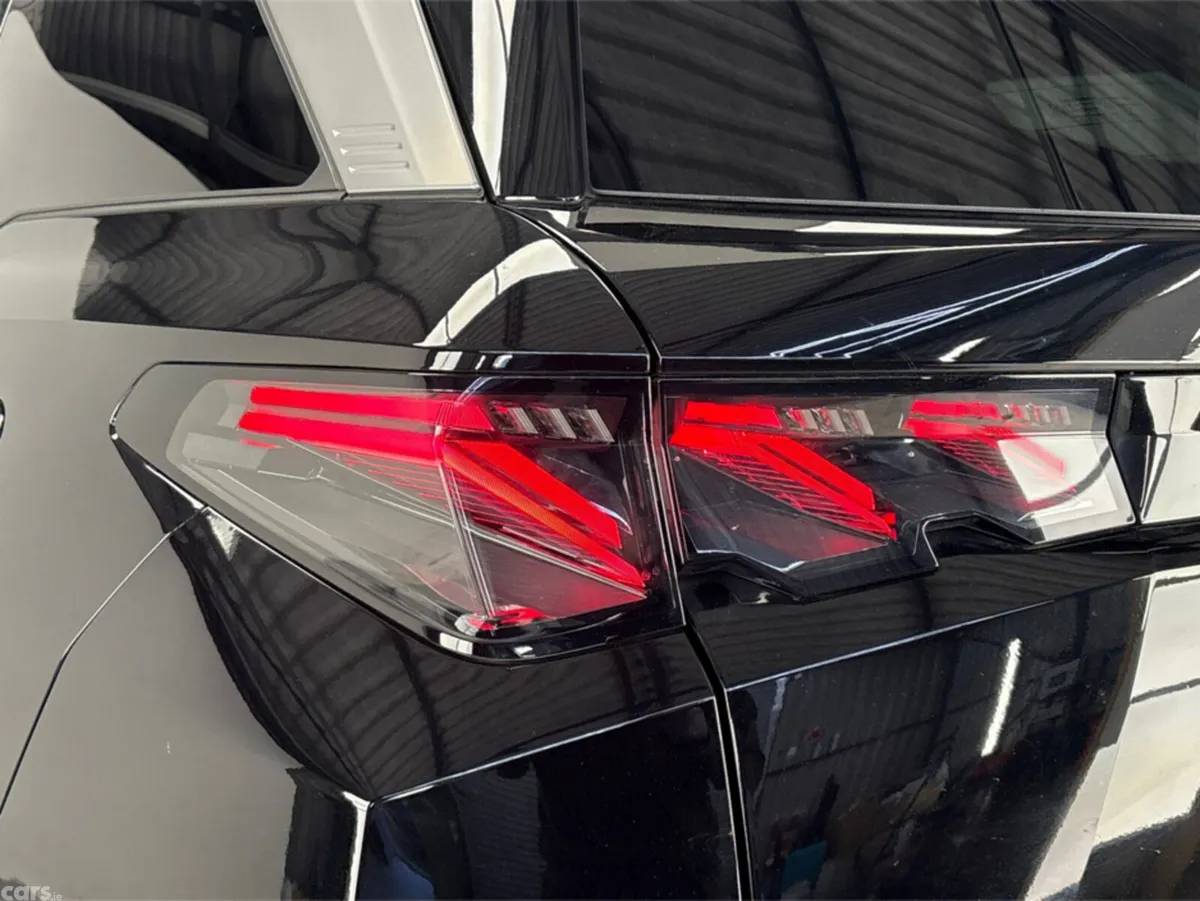 Peugeot 5008 Hatchback, Electric, 2025, Black