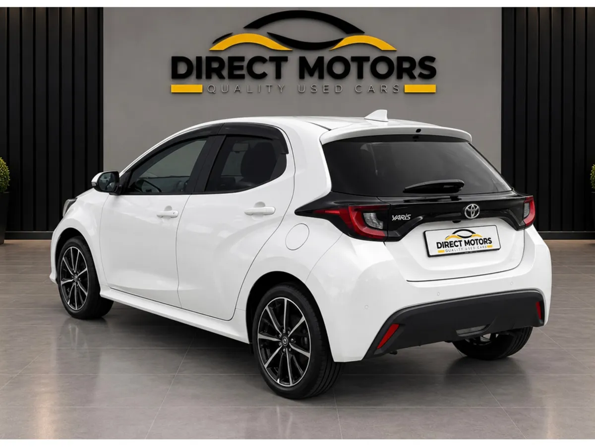 Toyota Yaris Hatchback, Petrol Hybrid, 2024, White