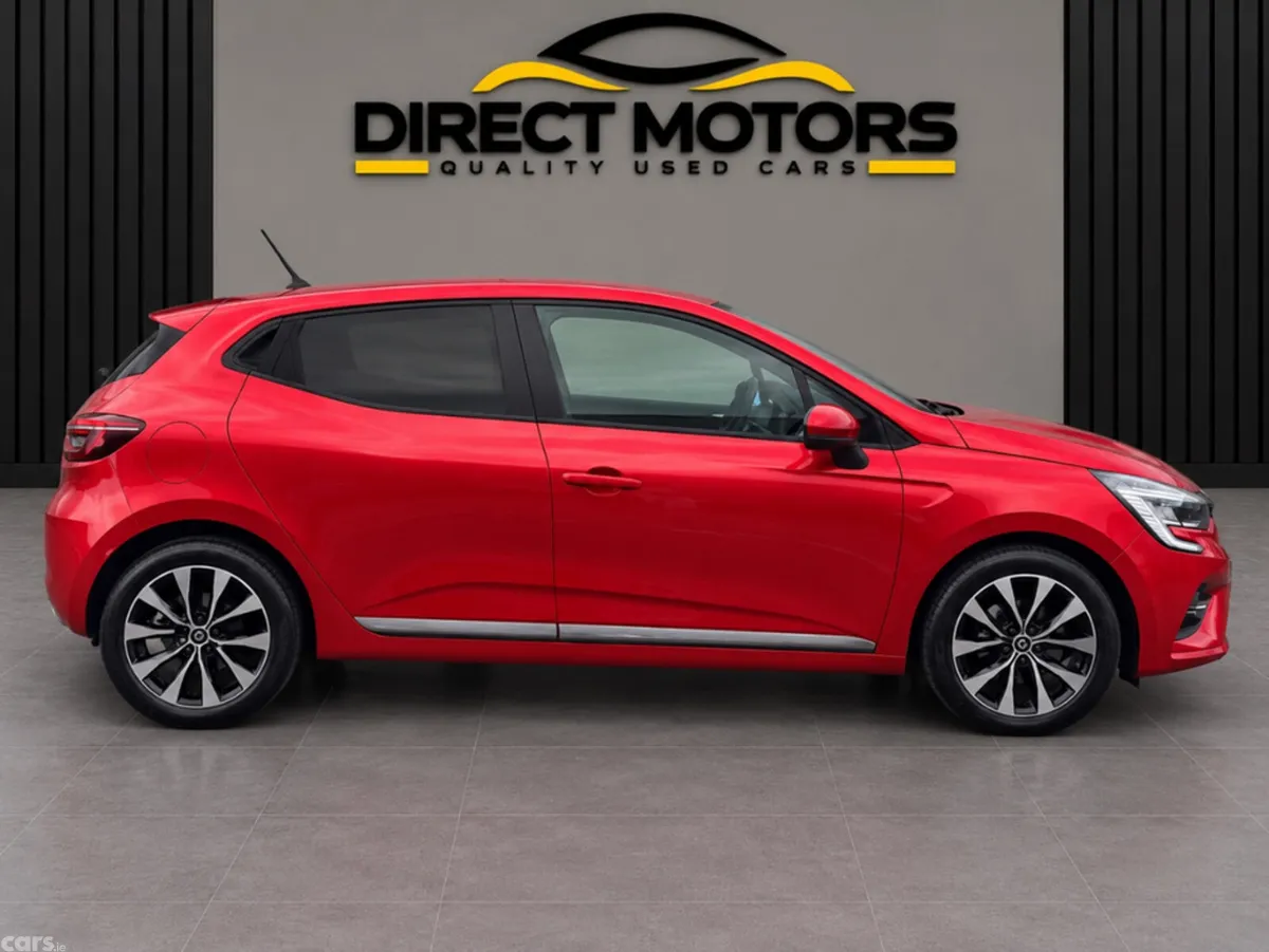 Renault Clio Hatchback, Petrol, 2020, Red