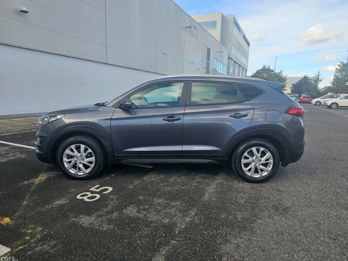 Hyundai Tucson MPV, Diesel, 2019, Grey
