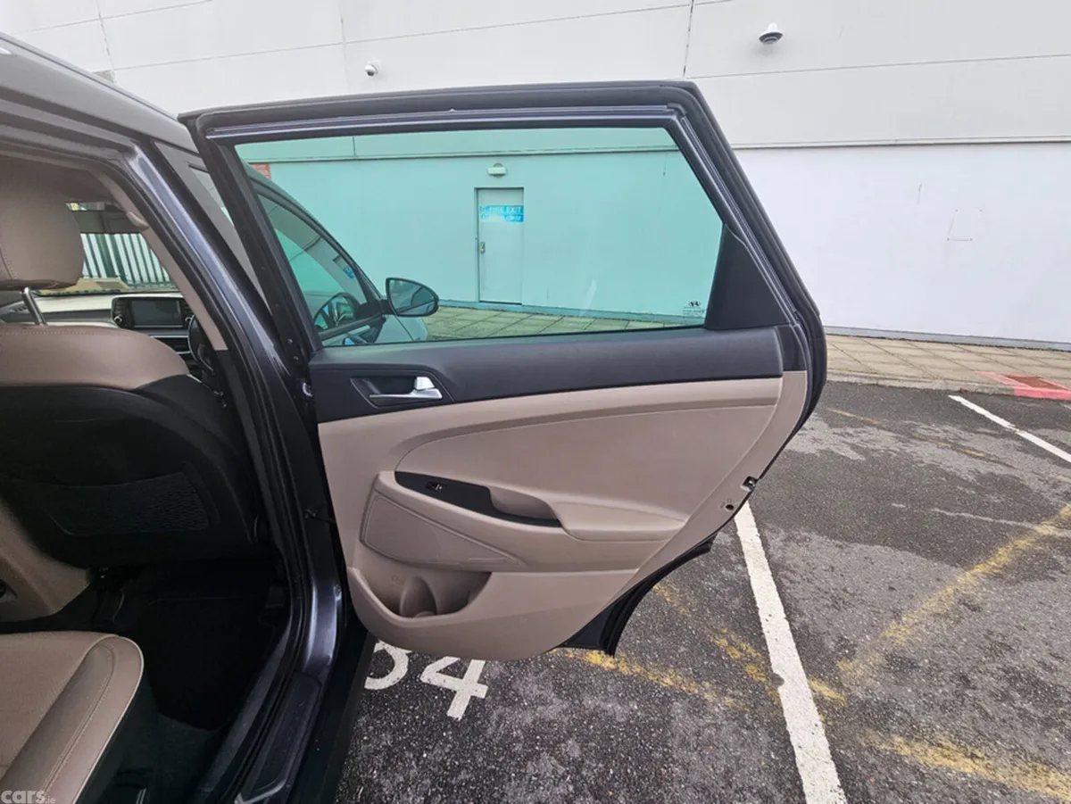 Hyundai Tucson MPV, Diesel, 2019, Grey