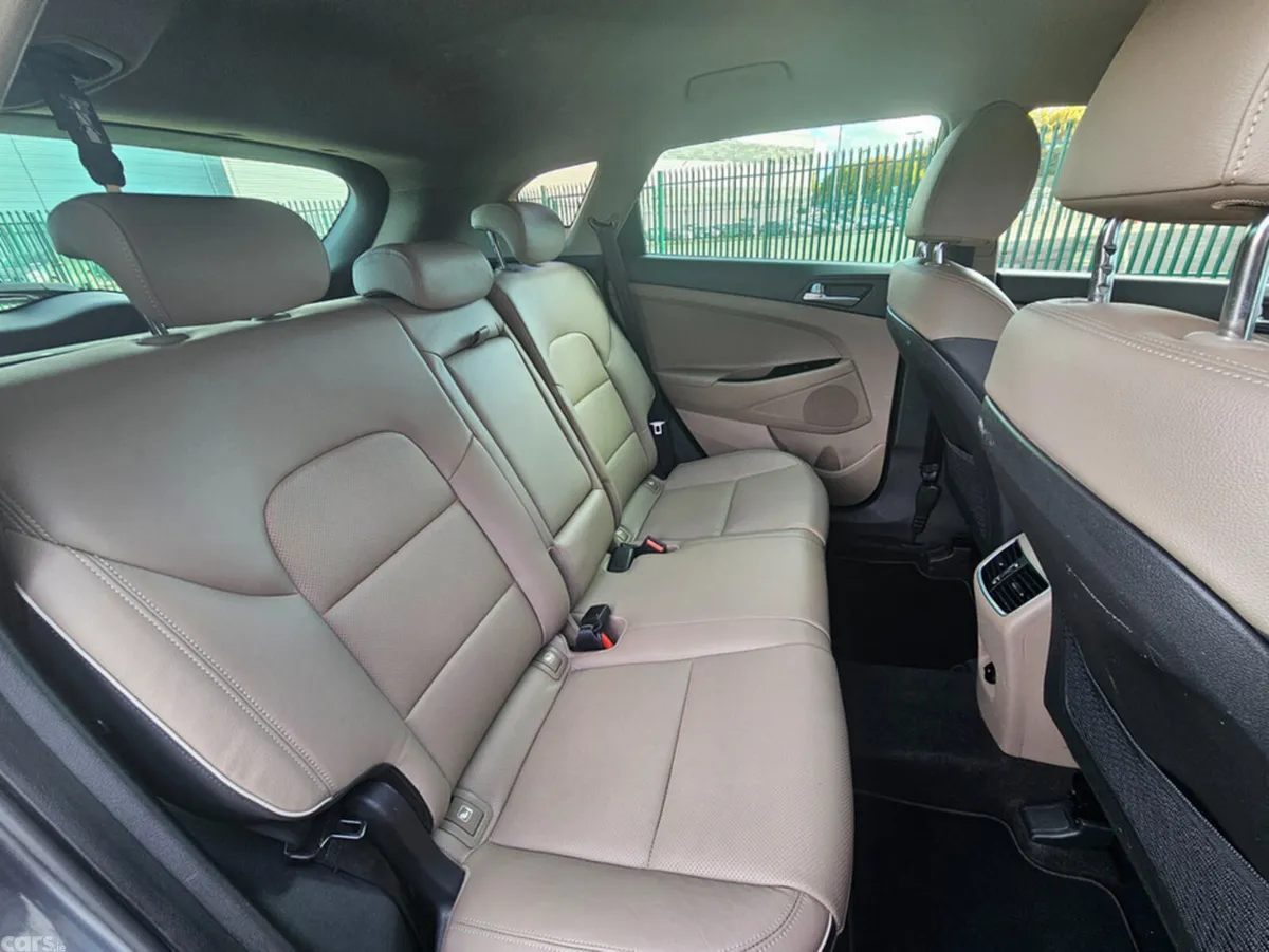 Hyundai Tucson MPV, Diesel, 2019, Grey