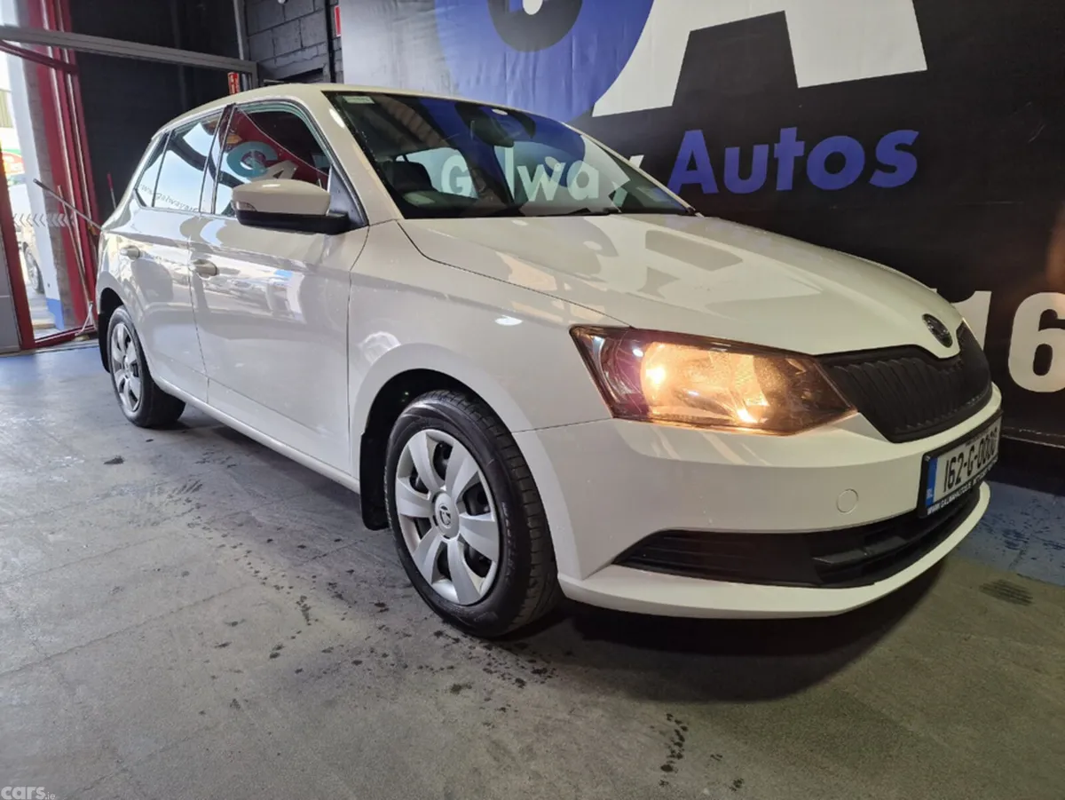 Skoda Fabia Hatchback, Petrol, 2016, White