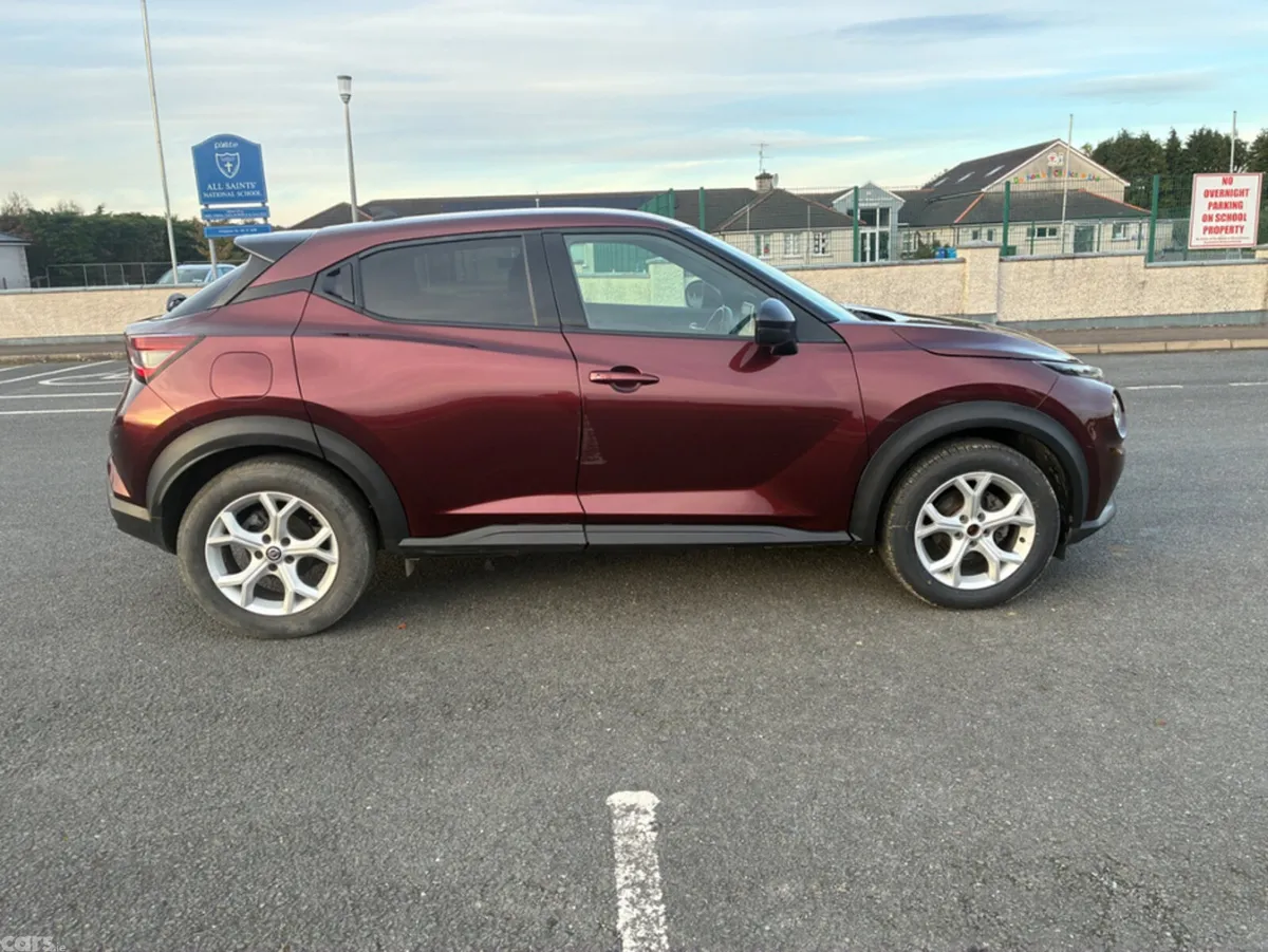 Nissan Juke MPV, Petrol, 2021, Red