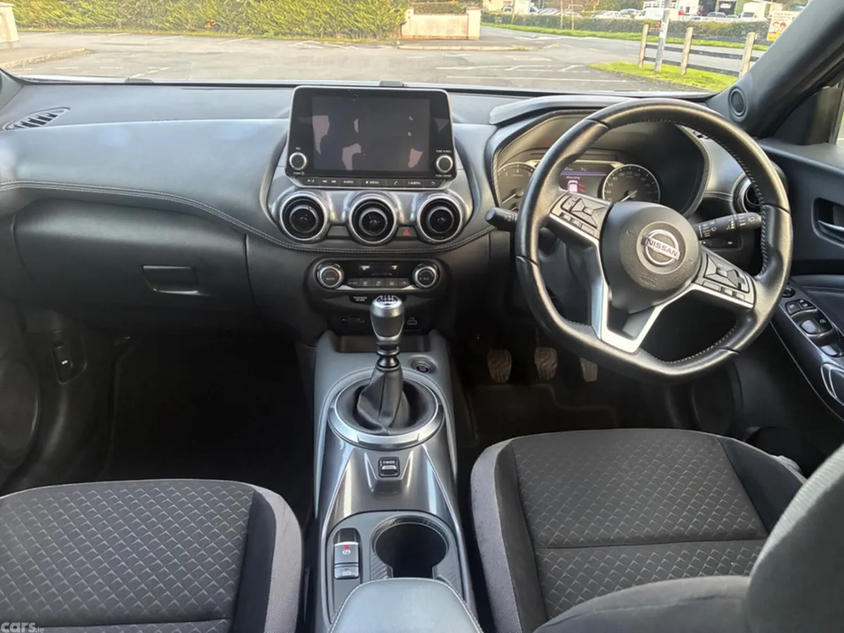 Nissan Juke MPV, Petrol, 2021, Red