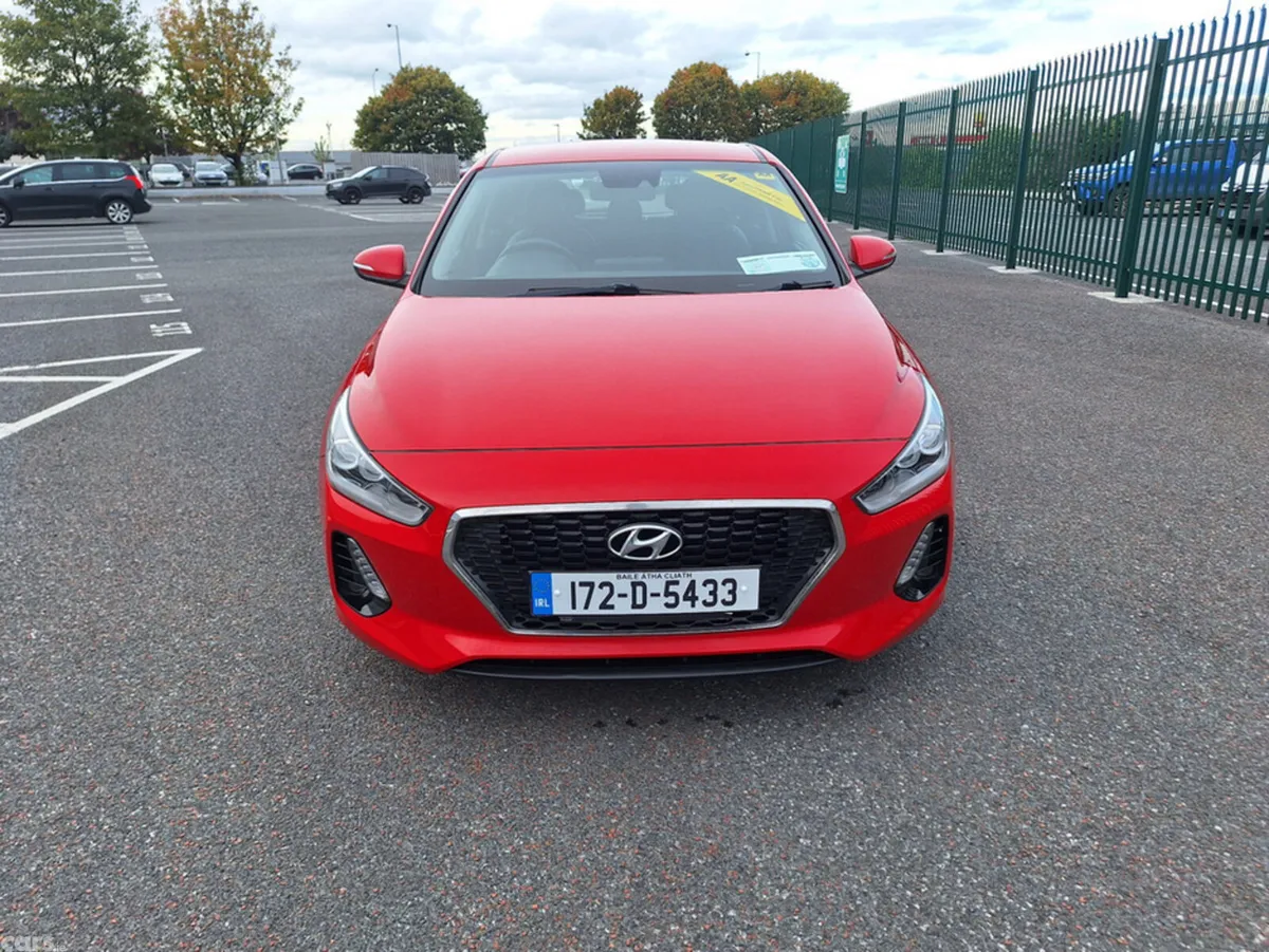 Hyundai i30 Hatchback, Petrol, 2017, Red