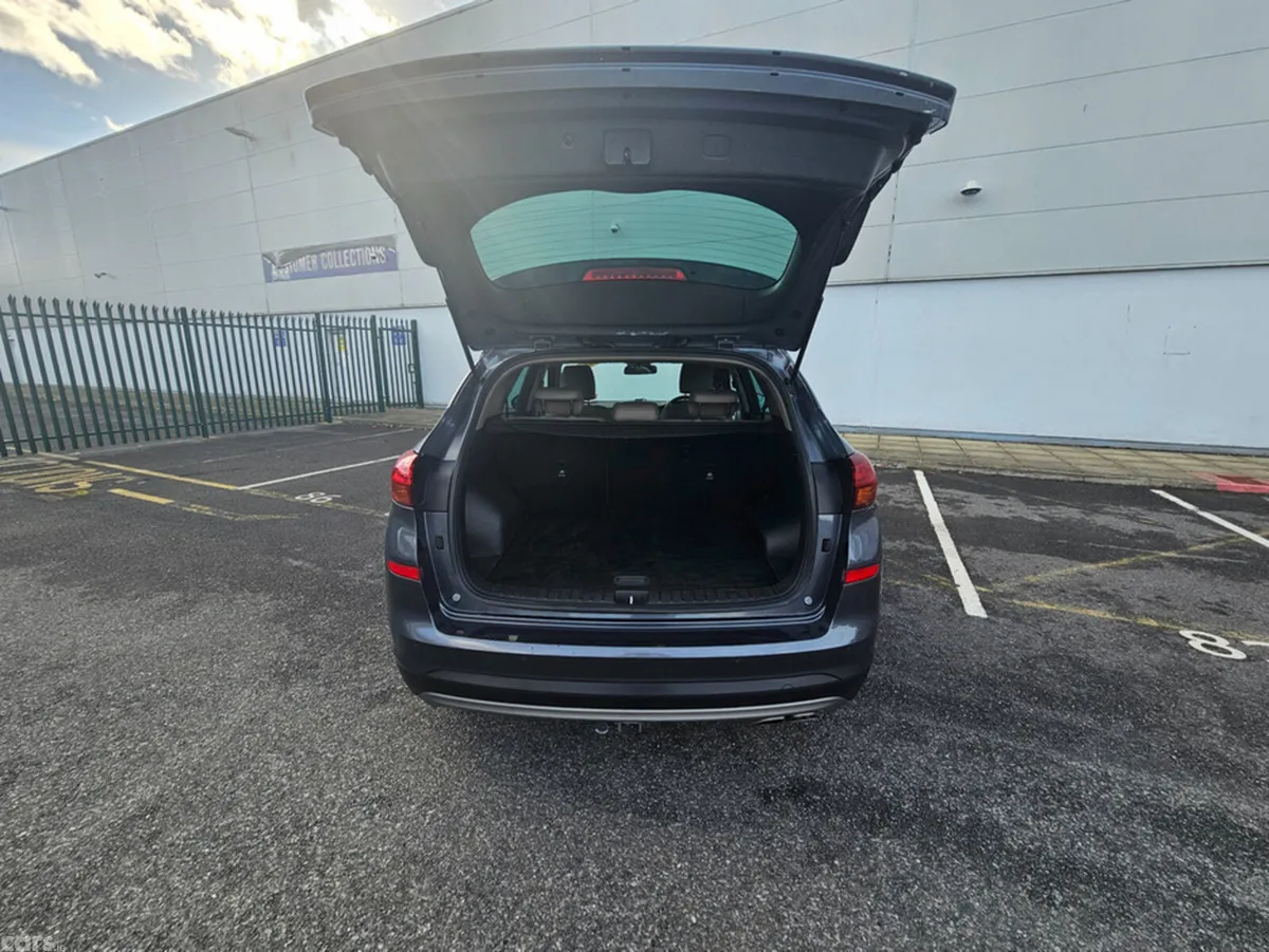 Hyundai Tucson MPV, Diesel, 2019, Grey