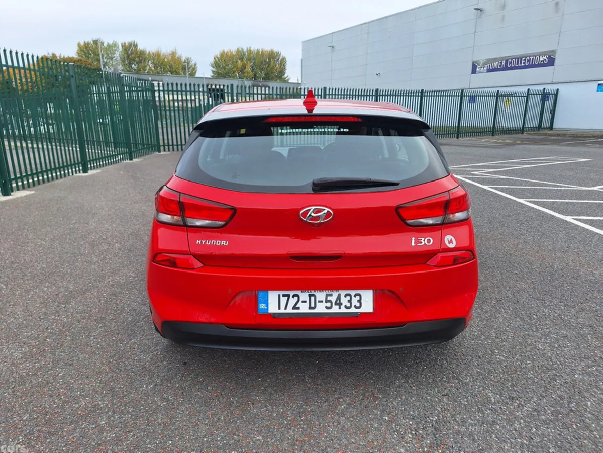 Hyundai i30 Hatchback, Petrol, 2017, Red