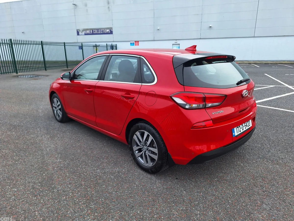 Hyundai i30 Hatchback, Petrol, 2017, Red