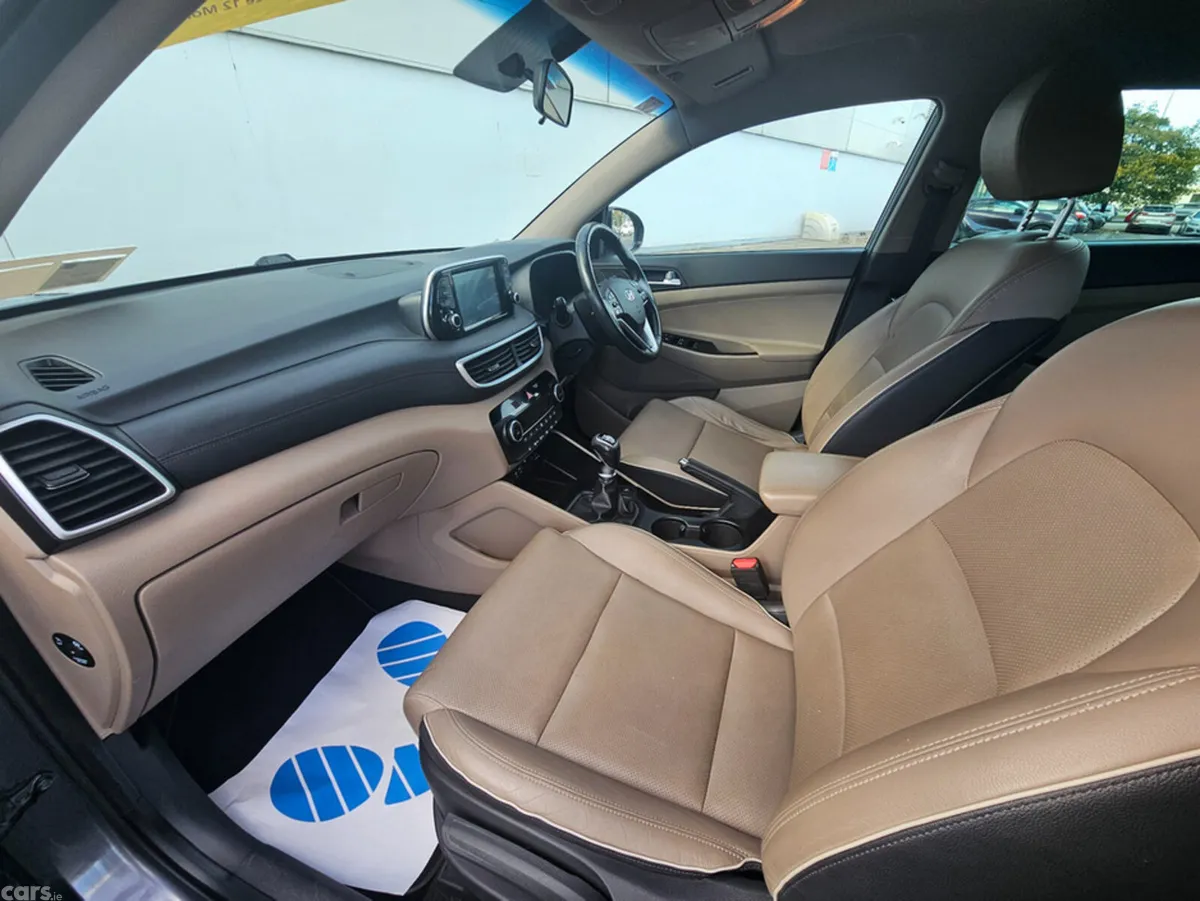 Hyundai Tucson MPV, Diesel, 2019, Grey