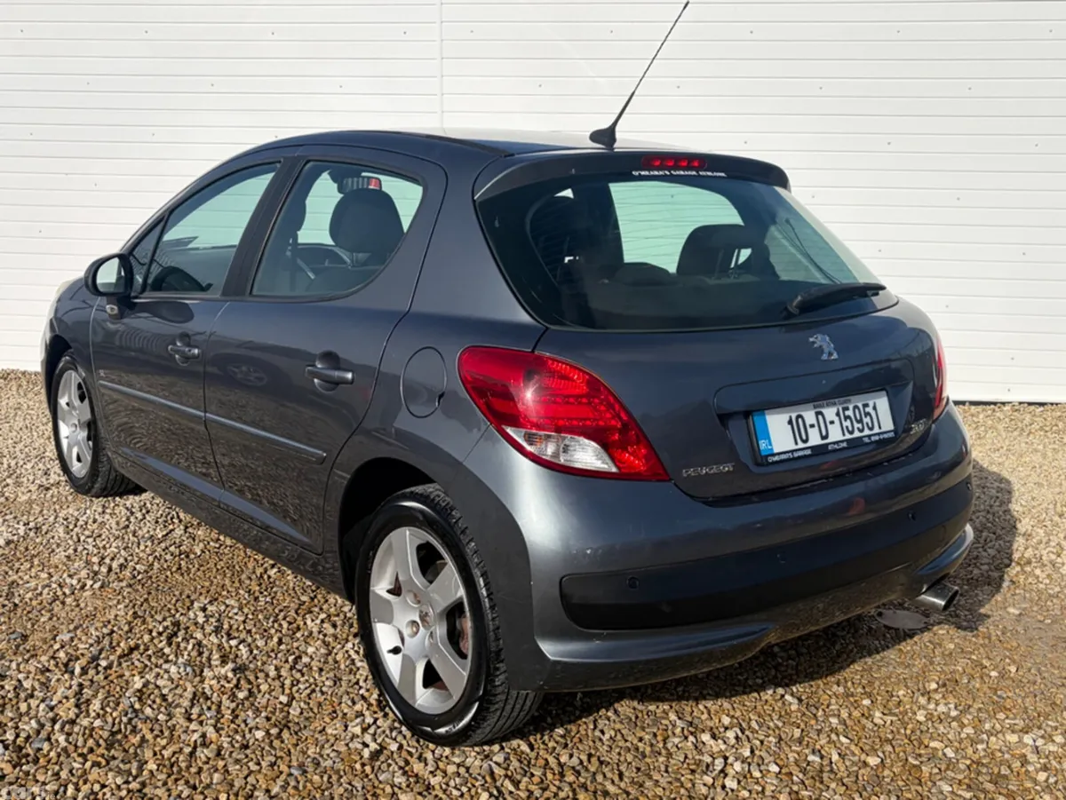 Peugeot 207 Hatchback, Petrol, 2010, Grey